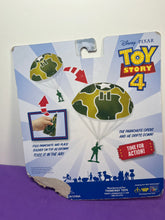 Load image into Gallery viewer, Thinkway Toys - Toy Story 4 - GREEN ARMY MEN w/ Working Parachutes Figurines