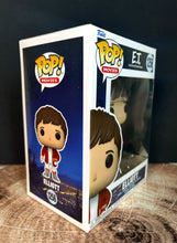 Load image into Gallery viewer, 2022 Funko Pop! Movies- E.T. The Extra-Terrestrial - ELLIOTT (#1256) Figure