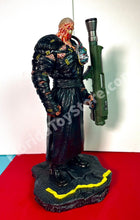 Load image into Gallery viewer, 2022 Numskull - Resident Evil - NEMESIS 10.9in / 27.7cm Statue