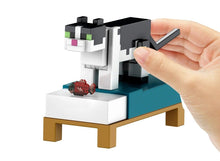 Load image into Gallery viewer, 2024 Minecraft 15th Anniversary Build-a-Portal Figure: JELLIE CAT (w/ Bed)