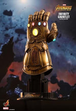 Load image into Gallery viewer, 2018 Hot Toys Avengers: Infinity War- INFINITY GAUNTLET 1/4 Scale - LED Light Up