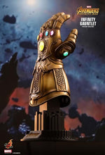 Load image into Gallery viewer, 2018 Hot Toys Avengers: Infinity War- INFINITY GAUNTLET 1/4 Scale - LED Light Up