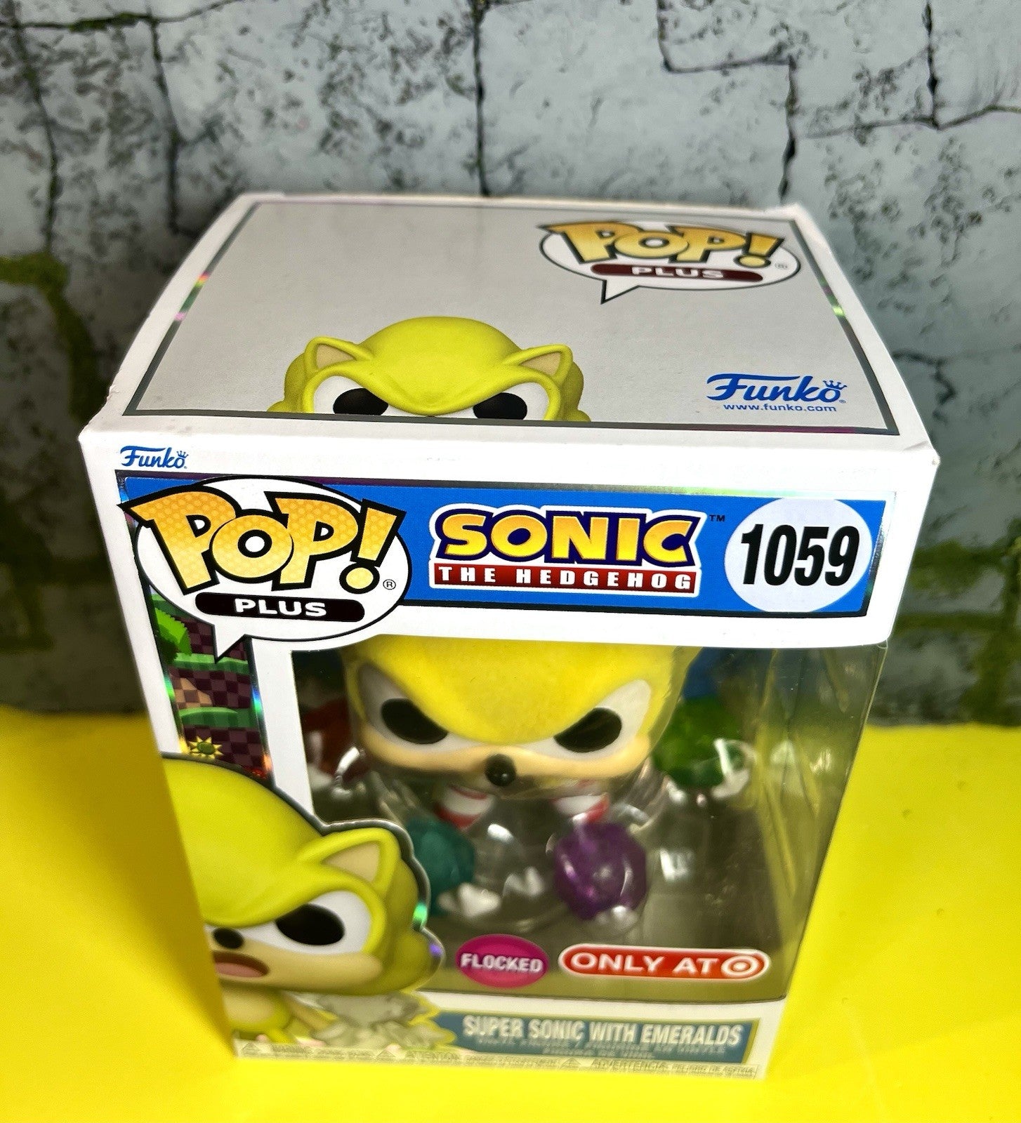 Funko Pop! Plus: Sonic - Super Sonic with Emeralds - Sonic The Hedgehog - Exclusive - Collectible Vinyl Figure - Gift Idea - Official Merchandise - Toys for Kids and Adults Funko Pop! Plus: Sonic - Super Sonic with Emeralds - Sonic The Hedgehog - Exclusive - Collectible Vinyl Figure - Gift Idea - Official Merchandise - Toys for Kids and Adults