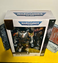Load image into Gallery viewer, 2024 McFarlane Gold Label Warhammer 40K - Chaos Space Marine - IRON WARRIOR
