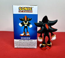 Load image into Gallery viewer, 2024 JAKKS Pacific - Sonic the Hedgehog Classic 2.5in Boxed Figure: SHADOW