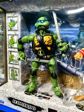 Load image into Gallery viewer, 2022 Street Fighter II vs TMNT Bundle- LEONARDO VS. RYU, MICHELANGELO VS CHUN-LI