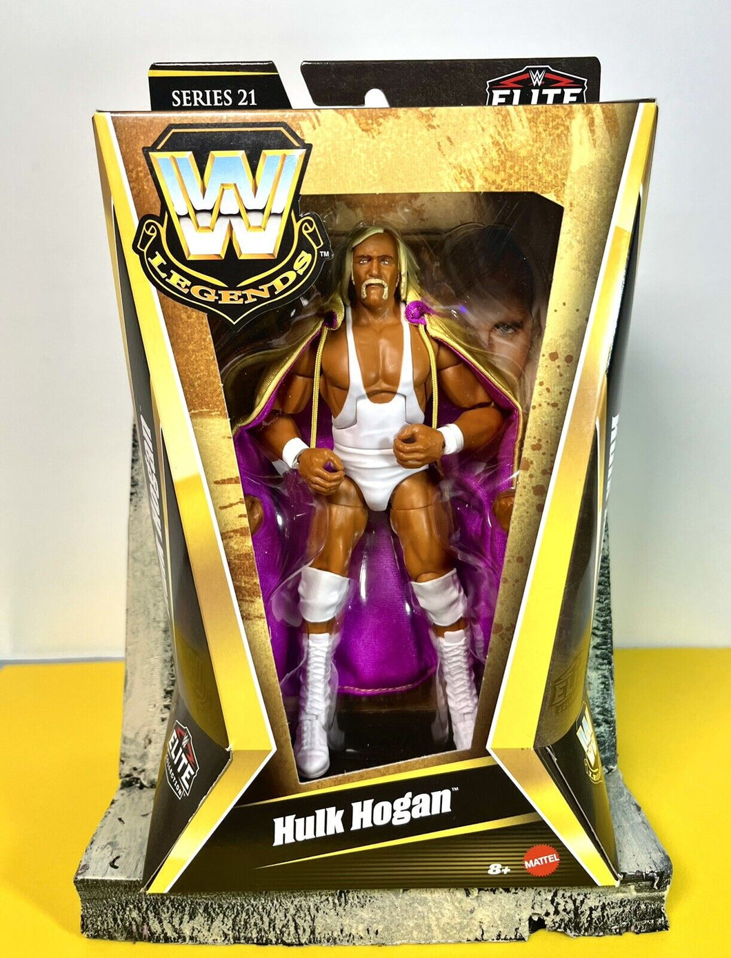 2024 WWE Elite Collection Legends Series 21: “INCREDIBLE” HULK HOGAN (1979/1980)