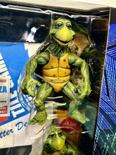 Load image into Gallery viewer, 2018 NECA Teenage Mutant Ninja Turtles (1990 Movie) - BABY TURTLE Accessory Set