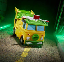 Load image into Gallery viewer, 2024 Hasbro Transformers X Teenage Mutant Ninja Turtles Mashup - PARTY WALLOP