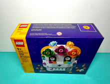 Load image into Gallery viewer, 2025 LEGO #40811 - Altar of the Dead (Dia de Muertos / Day of the Dead, 231pcs)