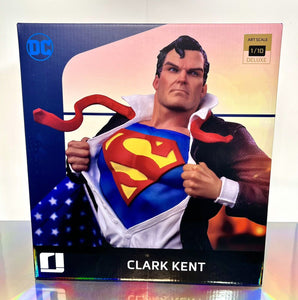 Iron Studios DC Comics - SUPERMAN CLARK KENT Art 1/10 Scale Statue