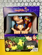 Load image into Gallery viewer, 2023 Cable Guys BANJO-KAZOOIE Deluxe Mobile and Controller Holder