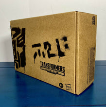Load image into Gallery viewer, 2021 Hasbro Transformers Generations - War for Cybertron: G2 RAMJET (Exclusive)
