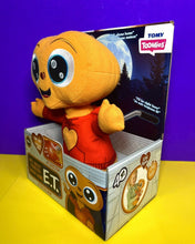 Load image into Gallery viewer, 2023 Toomies E.T. The Extra-Terrestrial My Best Friend E.T. — 40th Anniversary