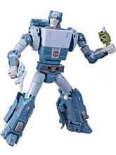 Load image into Gallery viewer, 2022 Hasbro Transformers Studio Series- Buzzworthy Bumblebee - KUP Action Figure