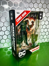 Load image into Gallery viewer, 2022 McFarlane Toys - DC Direct Page Punchers - GREEN ARROW w/ Injustice 2 Comic