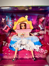 Load image into Gallery viewer, 2023 Mattel Creations Exclusive - Disney Collector - ALICE IN WONDERLAND Doll