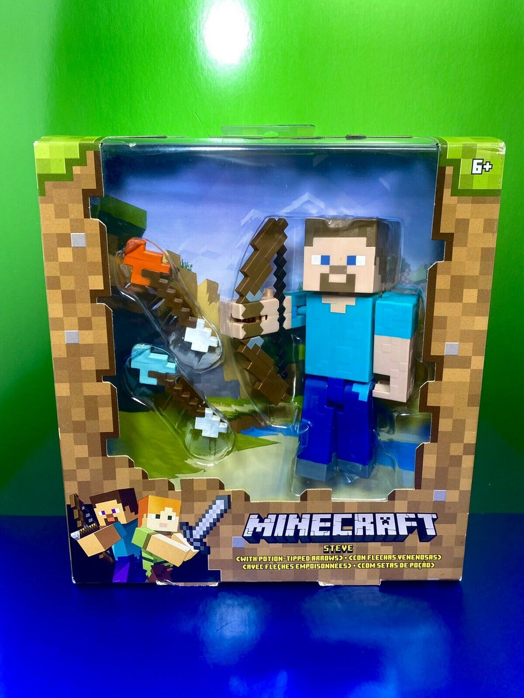 2018 Mattel Minecraft - STEVE with Potion Tipped Arrows!