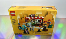 Load image into Gallery viewer, 2018 LEGO #40358 - Bean There, Donut That Set (146pcs) - EXCLUSIVE!