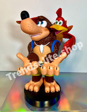 Load image into Gallery viewer, 2023 Cable Guys BANJO-KAZOOIE Deluxe Mobile and Controller Holder