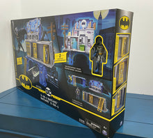 Load image into Gallery viewer, DC BATMAN 3-in-1 Batcave Playset with Exclusive Action Figure and Battle Armor