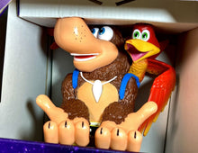 Load image into Gallery viewer, 2023 Cable Guys BANJO-KAZOOIE Deluxe Mobile and Controller Holder