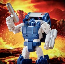 Load image into Gallery viewer, 2021 Hasbro Transformers Kingdom War for Cybertron Trilogy Figure: AUTOBOT PIPES