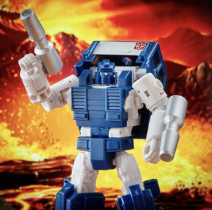 2021 Hasbro Transformers Kingdom War for Cybertron Trilogy Figure: AUTOBOT PIPES
