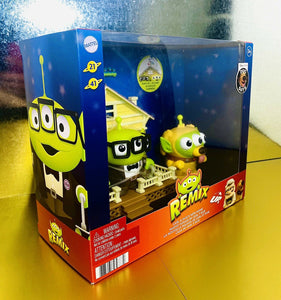 2021 Disney•Pixar- UP + Toy Story Alien Remix: Carl and Dug's New Home Playset