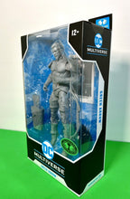 Load image into Gallery viewer, 2022 McFarlane DC Multiverse Figure- Injustice 2- GREEN ARROW (PLATINUM VARIANT)