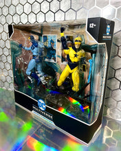 Load image into Gallery viewer, 2023 McFarlane DC Multiverse BLUE BEETLE &amp; BOOSTER GOLD Action Figure 2-Pack