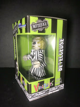 Load image into Gallery viewer, Diamond Select Toys Beetlejuice Betelgeuse Vinimate Vinyl Figure