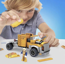 Load image into Gallery viewer, 2022 MEGA Construx Hot Wheels Building Sets - TWINDUCTION HAULER PACK Racing Set