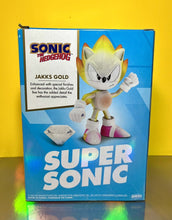 Load image into Gallery viewer, 2022 JAKKS Gold Sonic the Hedgehog Figure - CLASSIC SUPER SONIC w/ Chaos Emerald