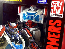 Load image into Gallery viewer, 2022 Transformers Studio Series #82 Deluxe Class Bumblebee - Autobot RATCHET