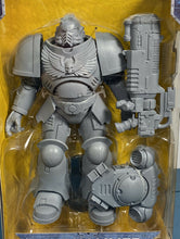 Load image into Gallery viewer, 2021 McFarlane Toys Warhammer 40,000 Figure: PRIMARY SPACE MARINE HELLBLASTER