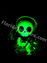 Load image into Gallery viewer, 2024 Masters of the Universe - Skeletor x VeeFriends Skilled Skeleton Exclusive!