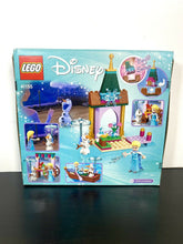 Load image into Gallery viewer, 2018 LEGO Disney - Elsa’s Market Adventure - #41155 - 125 Pieces