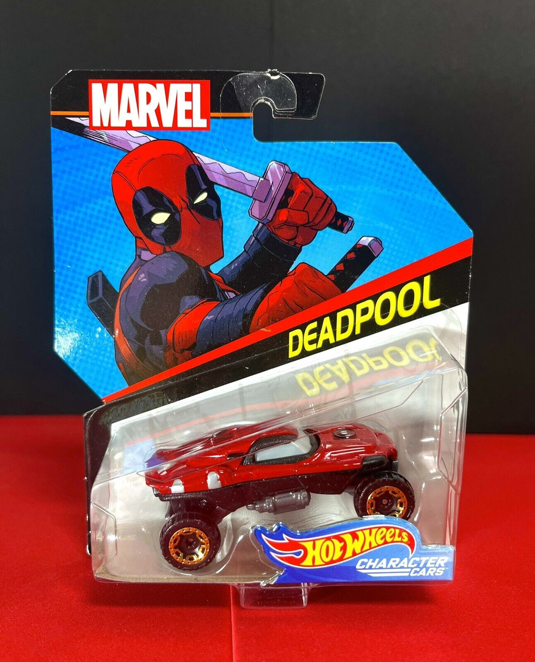 2018 Hot Wheels Character Cars - Marvel - DEADPOOL Diecast Car