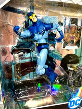 Load image into Gallery viewer, 2023 McFarlane DC Multiverse BLUE BEETLE &amp; BOOSTER GOLD Action Figure 2-Pack