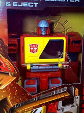 Load image into Gallery viewer, 2022 Hasbro - Transformers Kingdom: War for Cybertron Trilogy: BLASTER &amp; EJECT